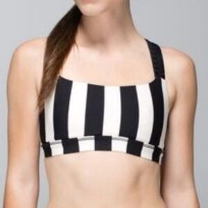 ʕ·ᴥ·ʔLululemon Women's Sports Bra  Size 6 Inner Heart Black Angel Wing W2783S